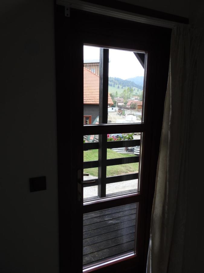 Skigyimes Guesthouse Lunca de Sus Luaran gambar