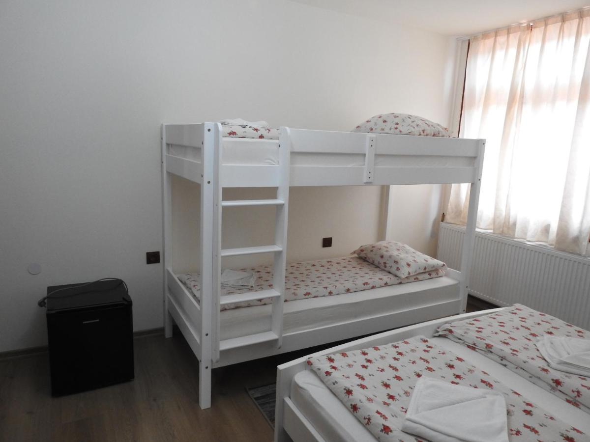 Skigyimes Guesthouse Lunca de Sus Luaran gambar