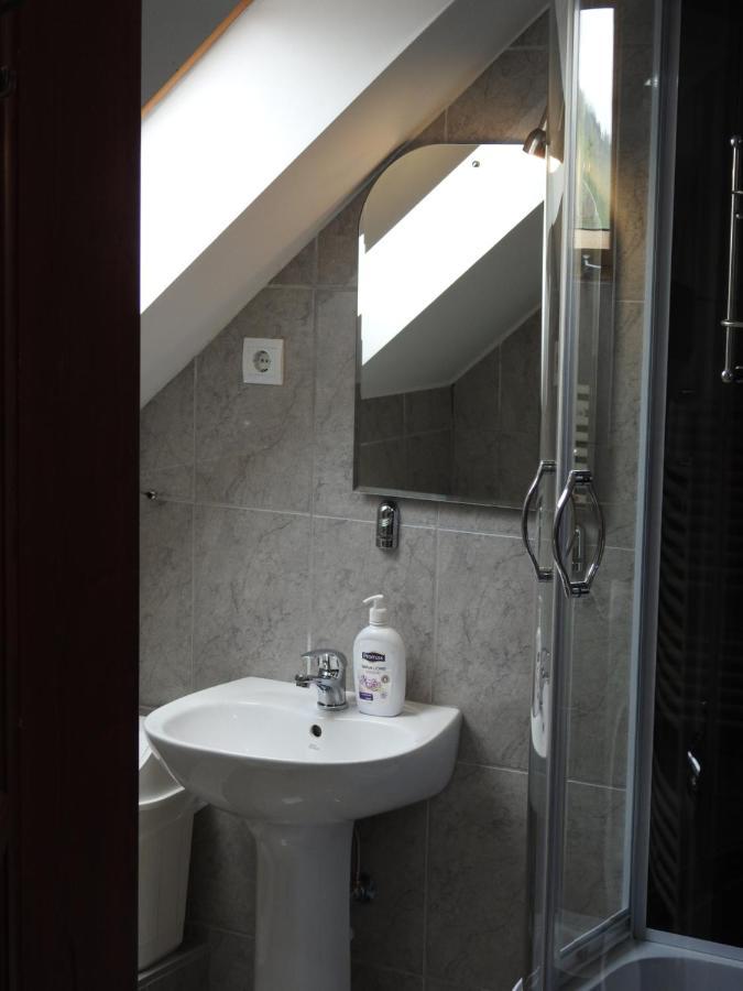 Skigyimes Guesthouse Lunca de Sus Luaran gambar